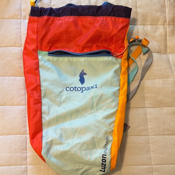 Cotopaxi Colorful Del Dia Luzon 18 Backpack - used once in Zion National Park! - Picture 1 of 2